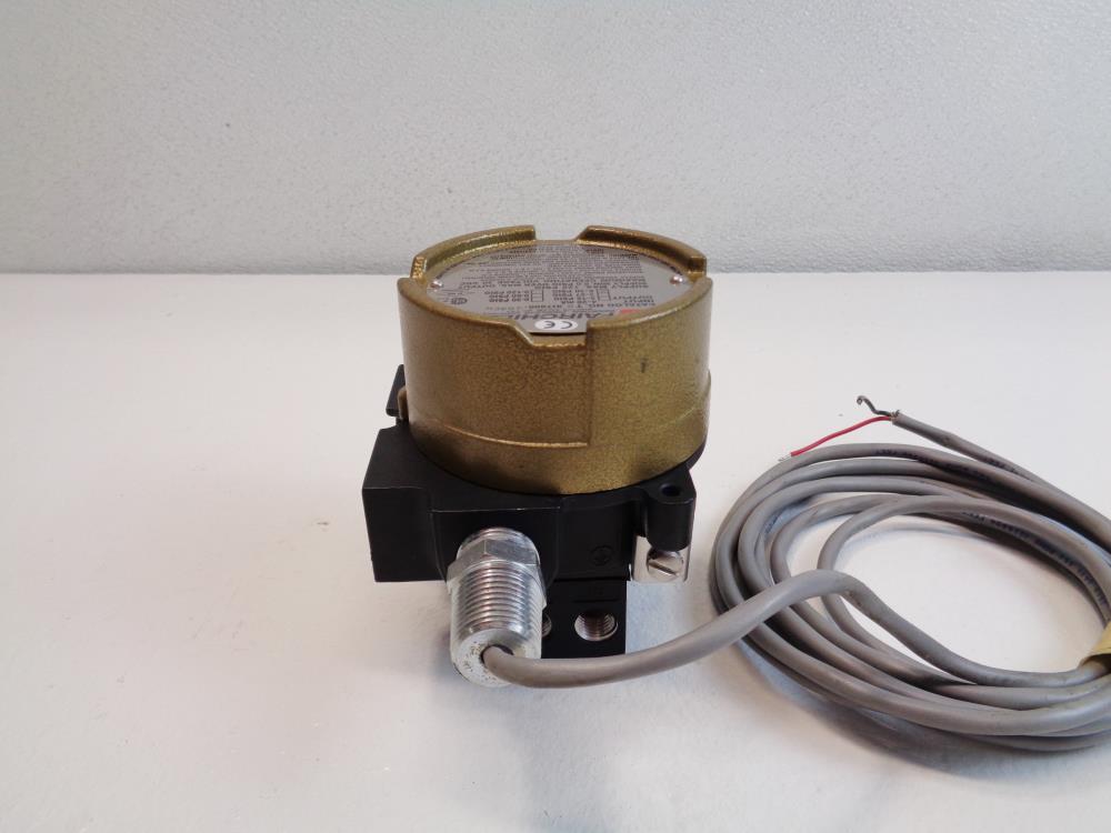 Fairchild Explosion-Proof I/P Transducer, 6 - 30 PSIG, TCX17800-403EN